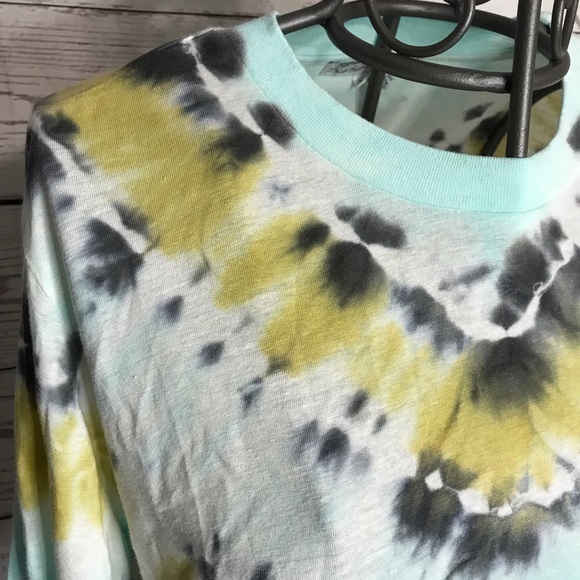 Young, Fabulous & Broke Tie Dye Crewneck Crop Top Tee Size Small - Picture 5 of 10